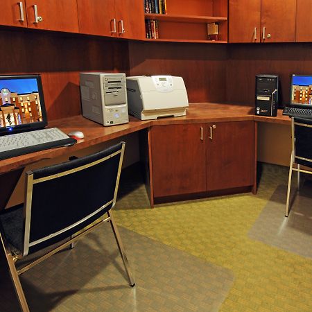 Holiday Inn Express Brampton By Ihg Eksteriør billede