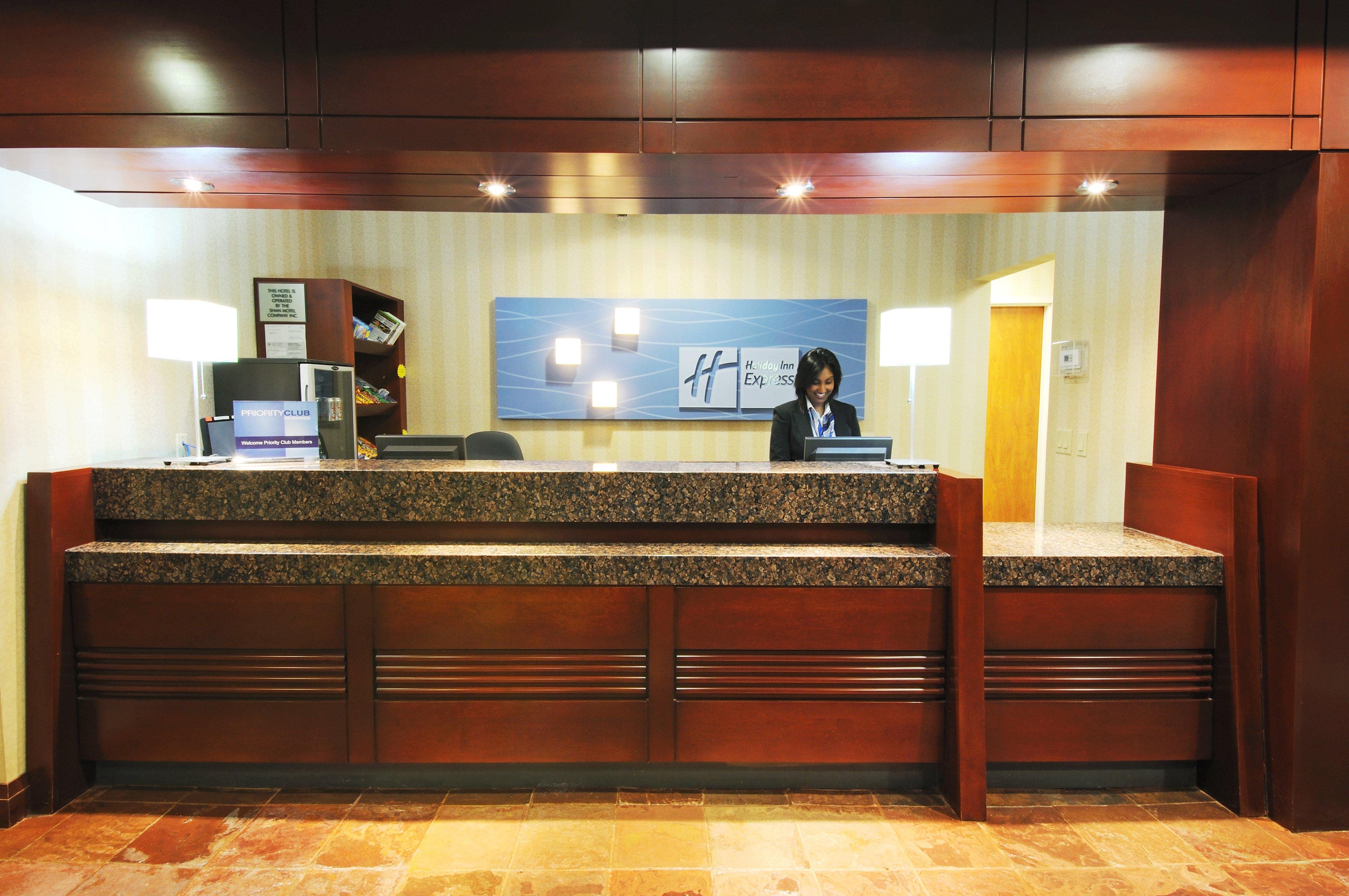 Holiday Inn Express Brampton By Ihg Eksteriør billede