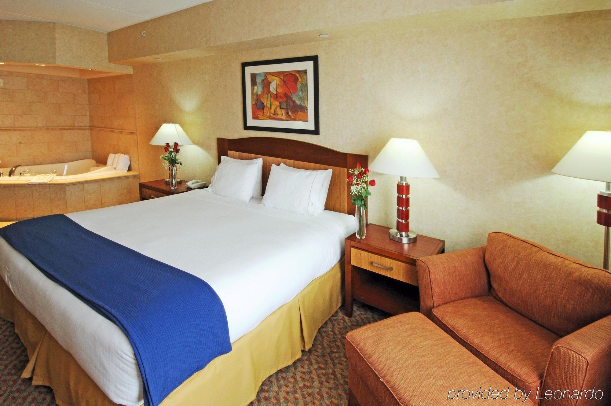 Holiday Inn Express Brampton By Ihg Eksteriør billede