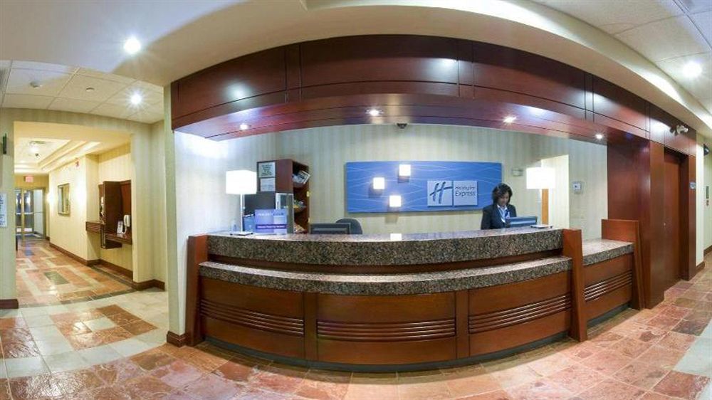 Holiday Inn Express Brampton By Ihg Eksteriør billede