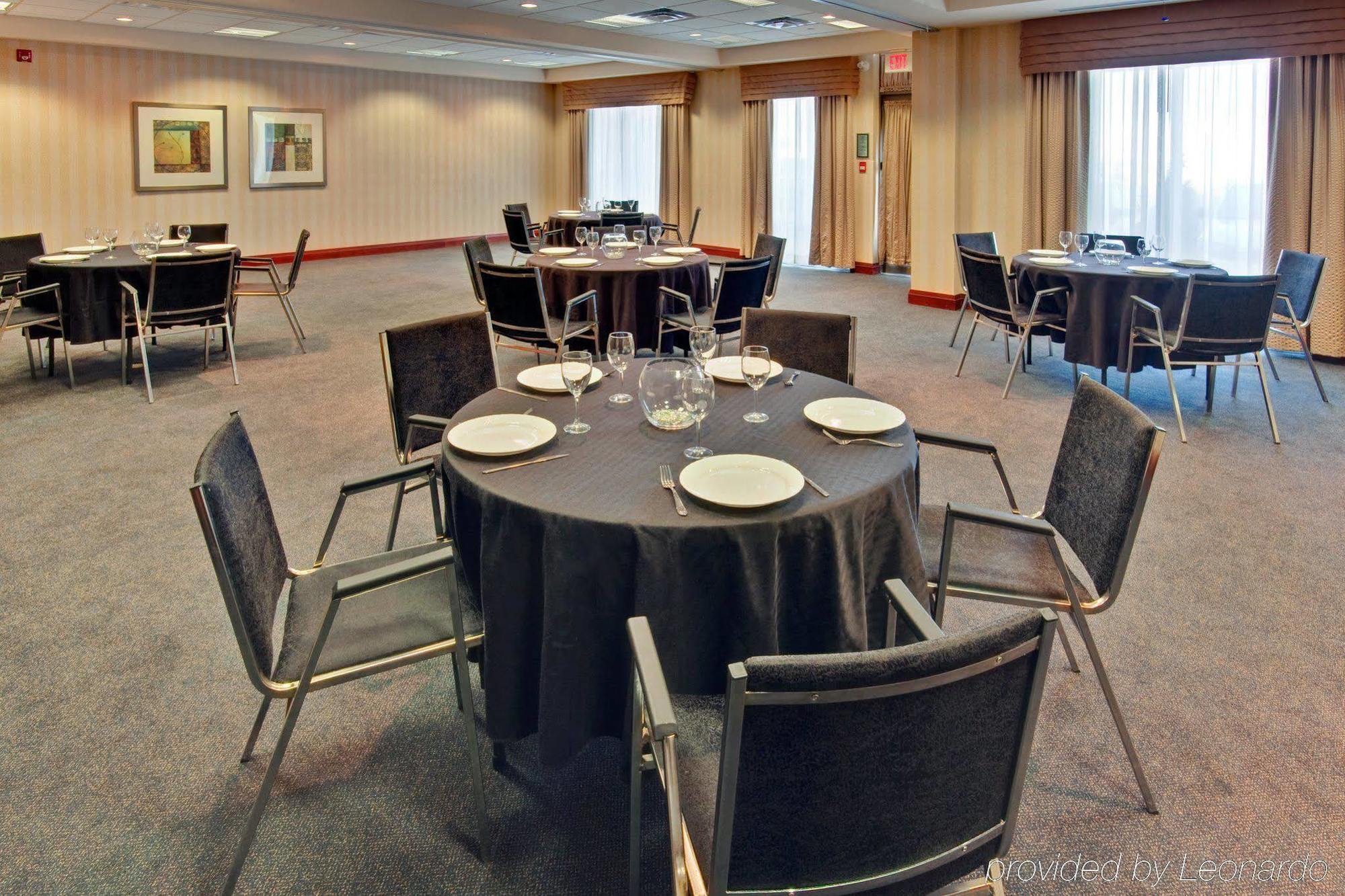 Holiday Inn Express Brampton By Ihg Eksteriør billede