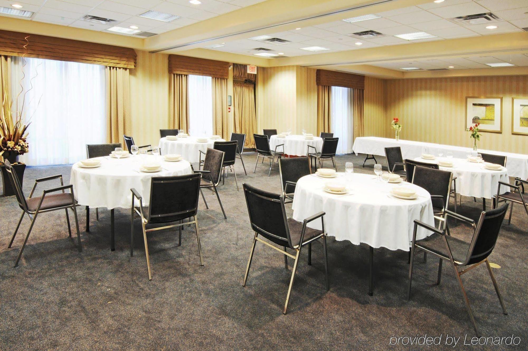 Holiday Inn Express Brampton By Ihg Eksteriør billede