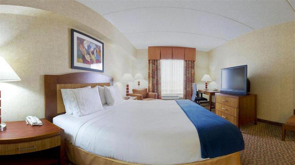 Holiday Inn Express Brampton By Ihg Eksteriør billede